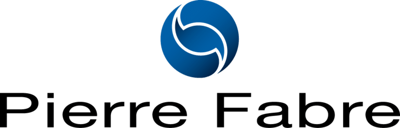 Logo de Pierre Fabre, comportant un emblème circulaire bleu avec des lignes courbes imbriquées au-dessus du nom de l'entreprise en texte noir.