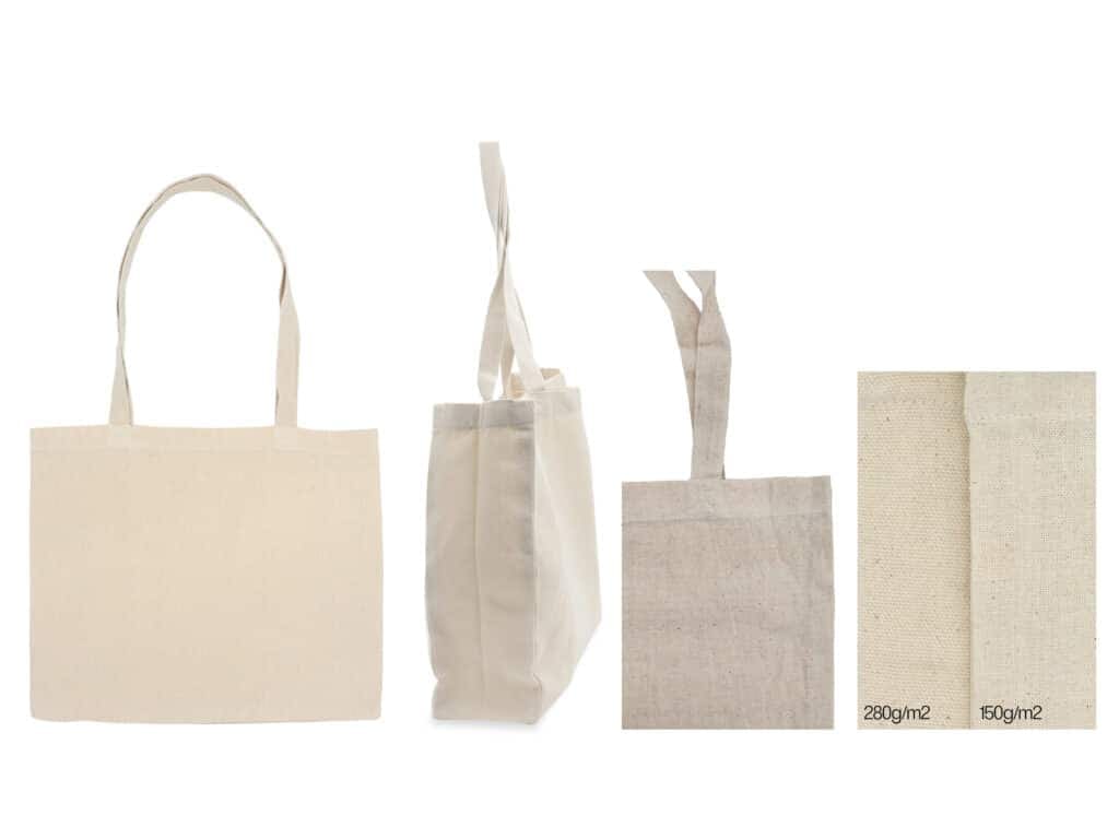 Une image montre un sac fourre-tout en toile beige, le Cabas fin écru horizontal (150 g/m2), vu de face, de côté et de dessus, ainsi que des échantillons en gros plan de deux types de tissus étiquetés 280 g/m² et Cabas fin écru horizontal (150 g). /m²).