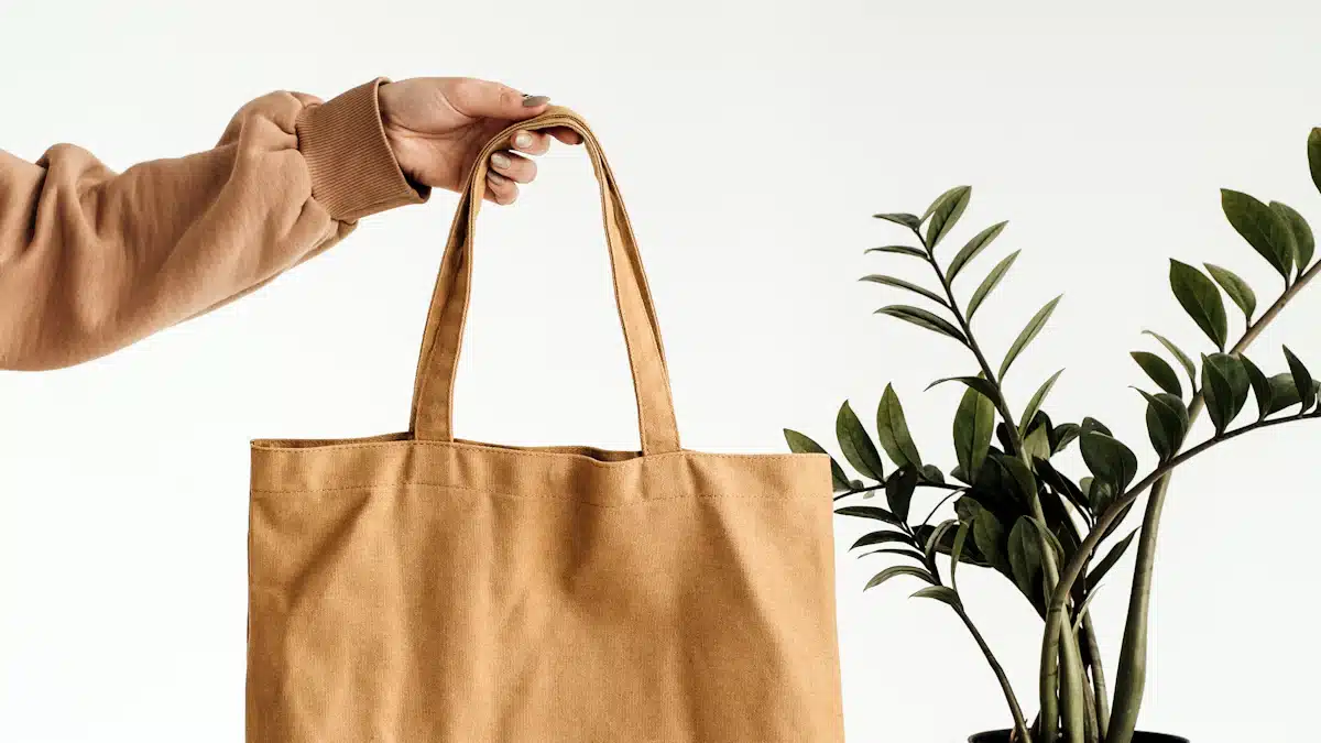 3 raisons de se doter d'un tote bag personnalisé pour son entreprise