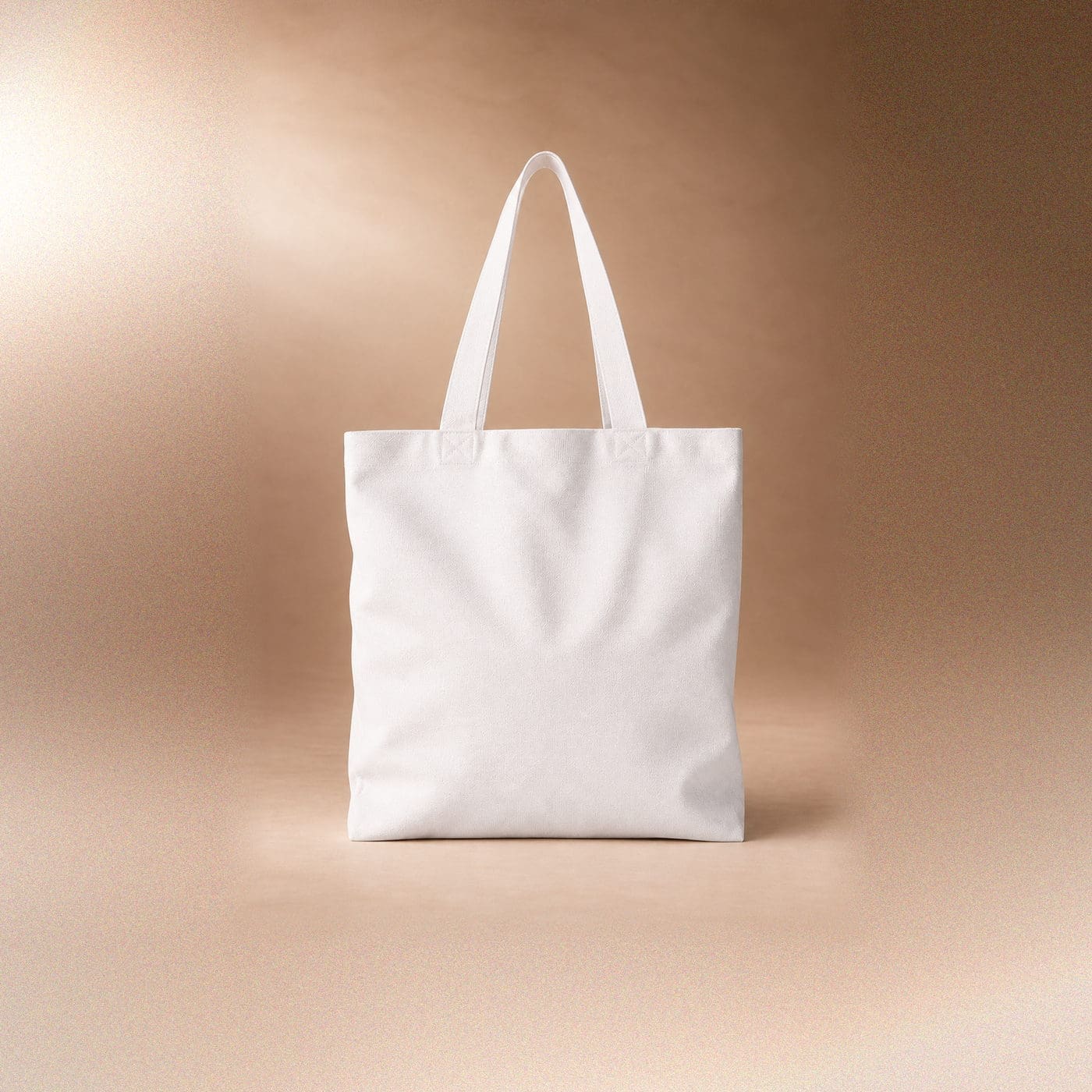 Tote bag personnalisable en coton bio blanc, présenté sans marquage
